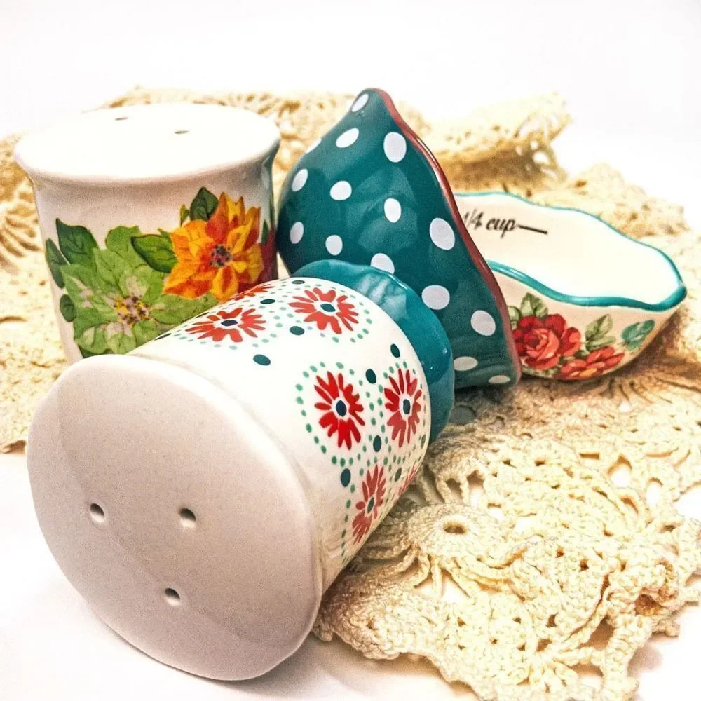 Pioneer Woman Shabby Chic Bundle: Salt & Pepper Shakers with Nesting Cups